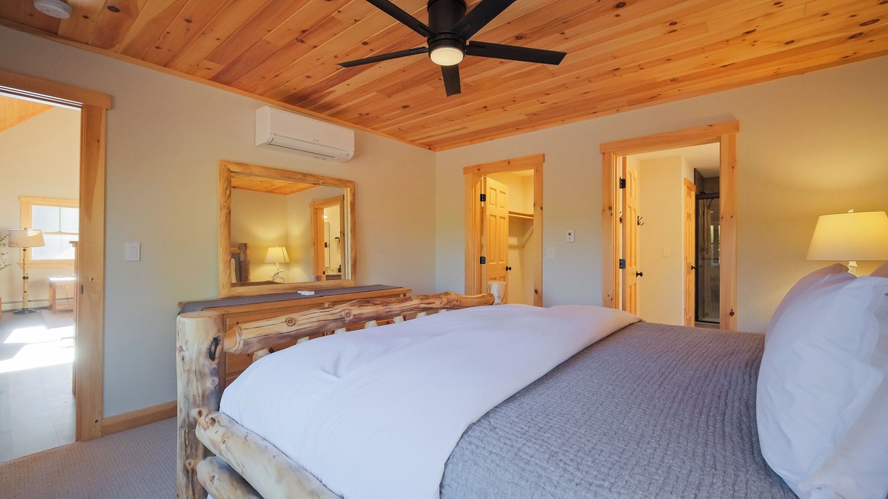 Photo of Bedroom in Bethel