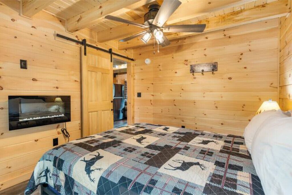 Photo of Bedroom in Pittsburg