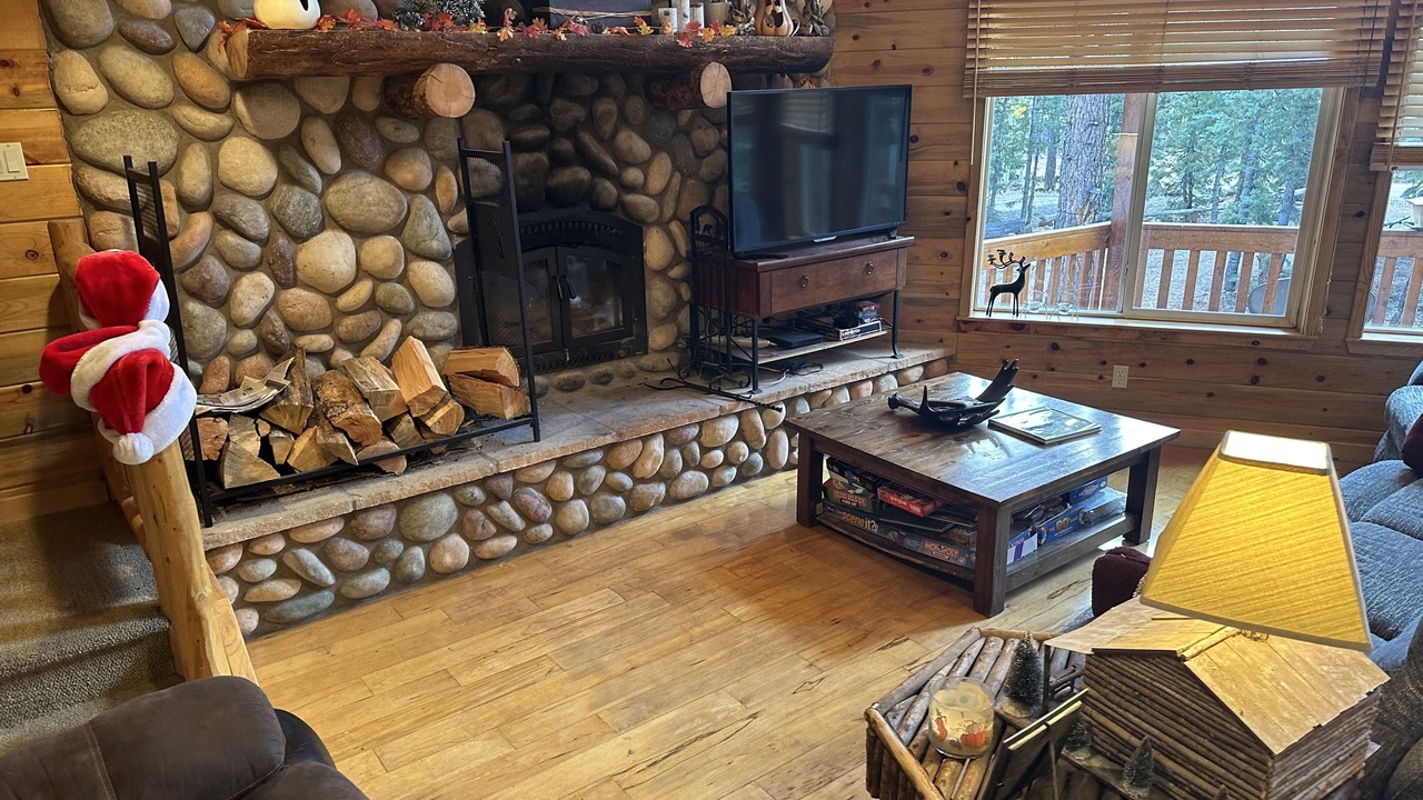 Photo of Livingroom in Meadow View Heights