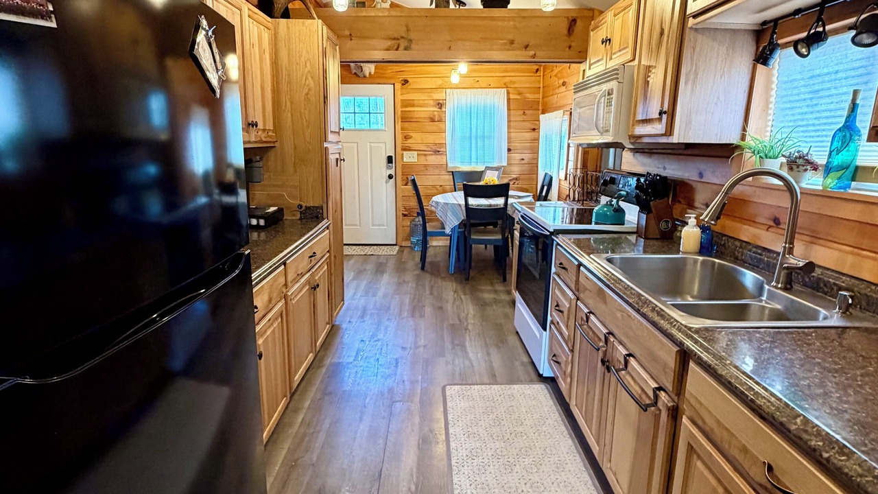 Photo of Kitchen in Glenburn