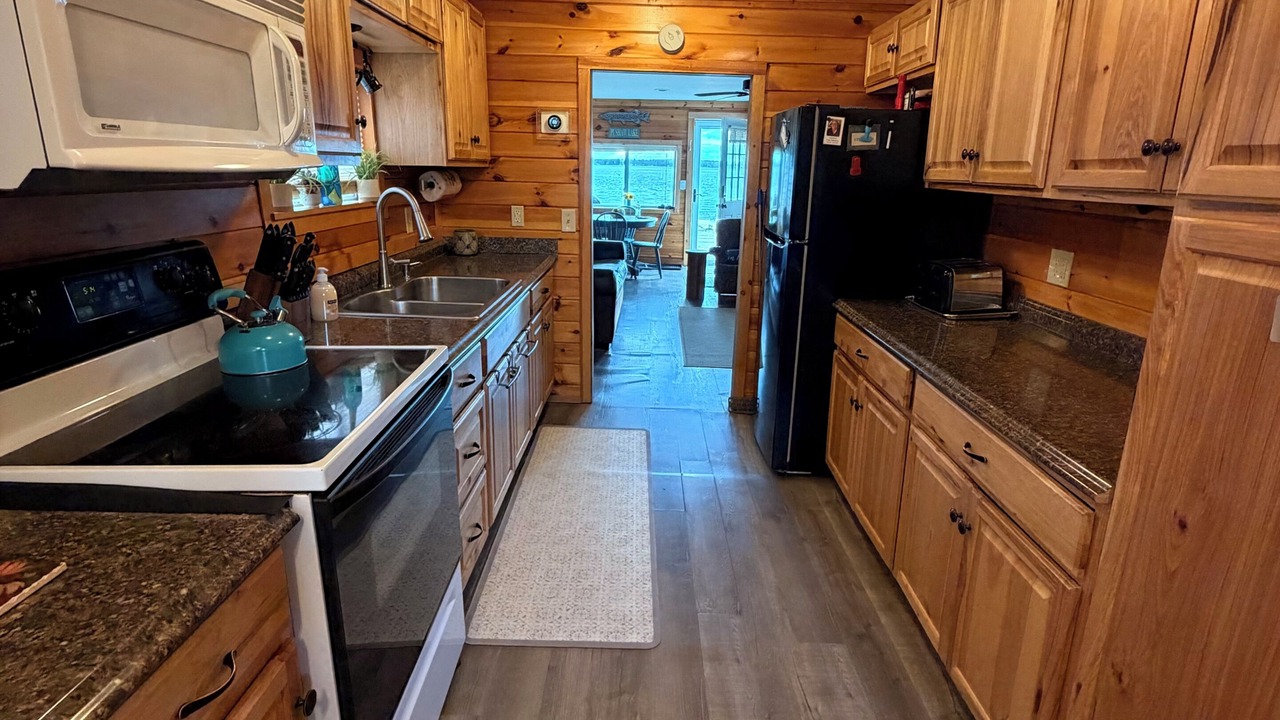 Photo of Kitchen in Glenburn