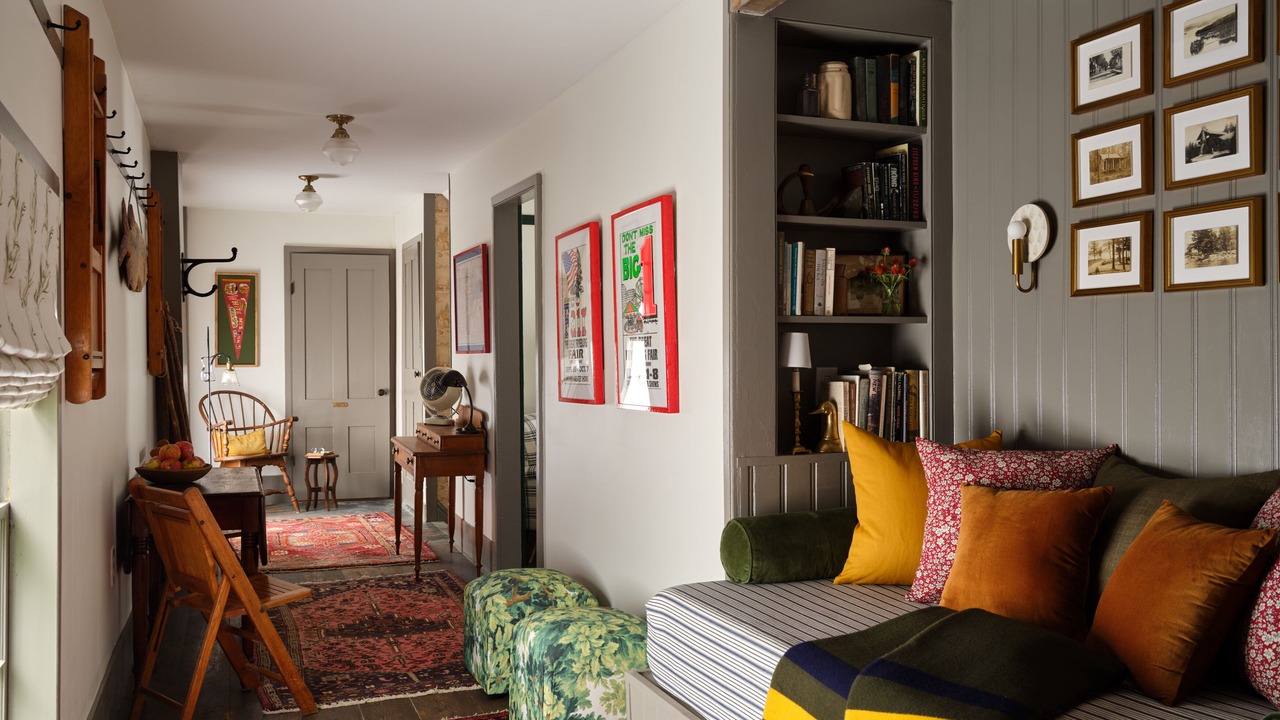 Photo of Livingroom in Center Lovell