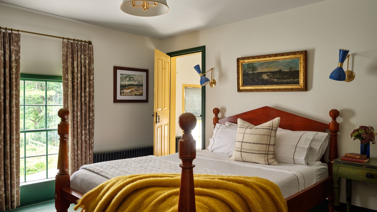 Photo of Bedroom in Center Lovell