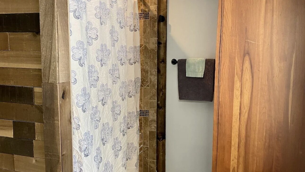 Photo of Bathroom in Leeper