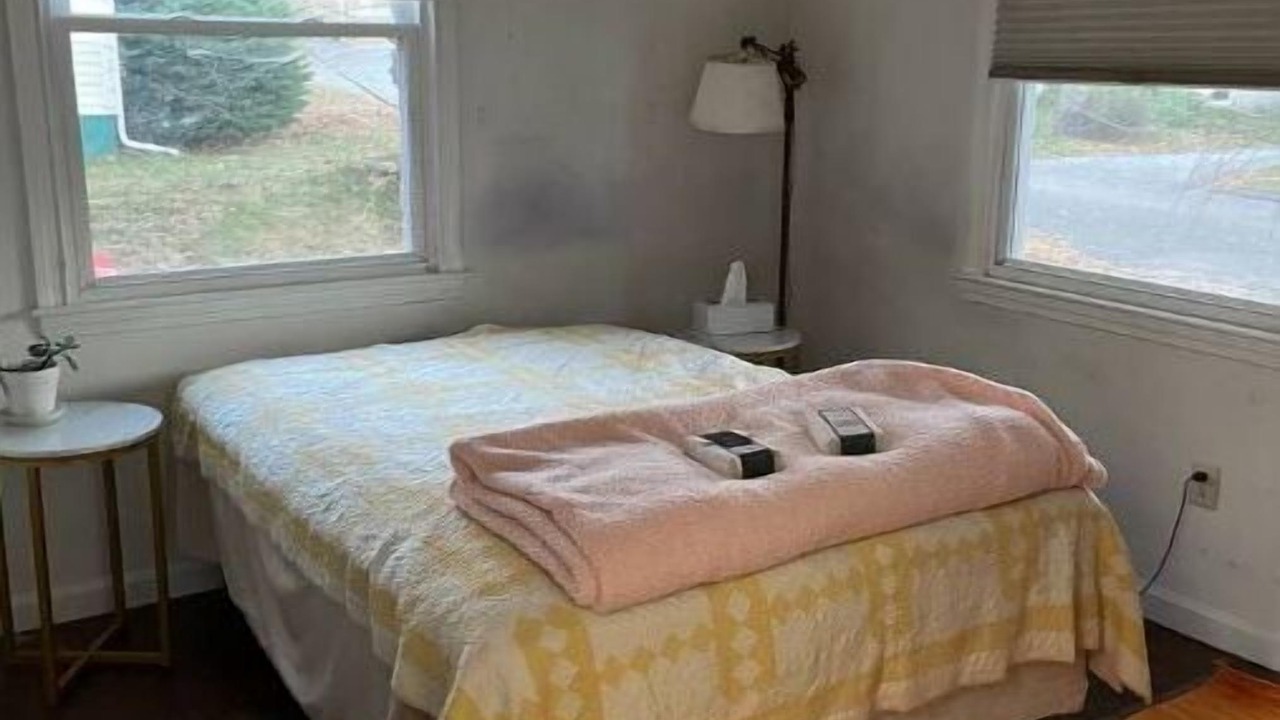 Photo of Bedroom in Pond Cove