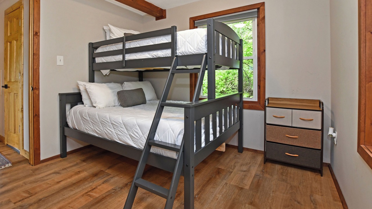 Photo of Bedroom in Lake George