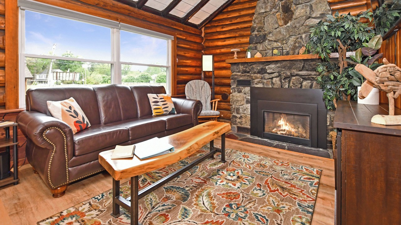 Photo of Livingroom in Lake George