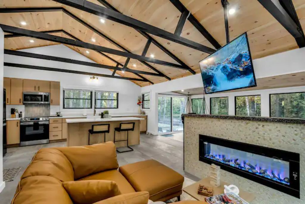 Photo of Livingroom in South Casco