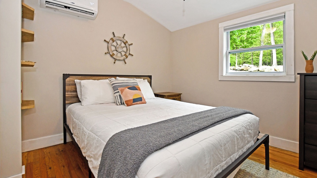 Photo of Bedroom in Lake George