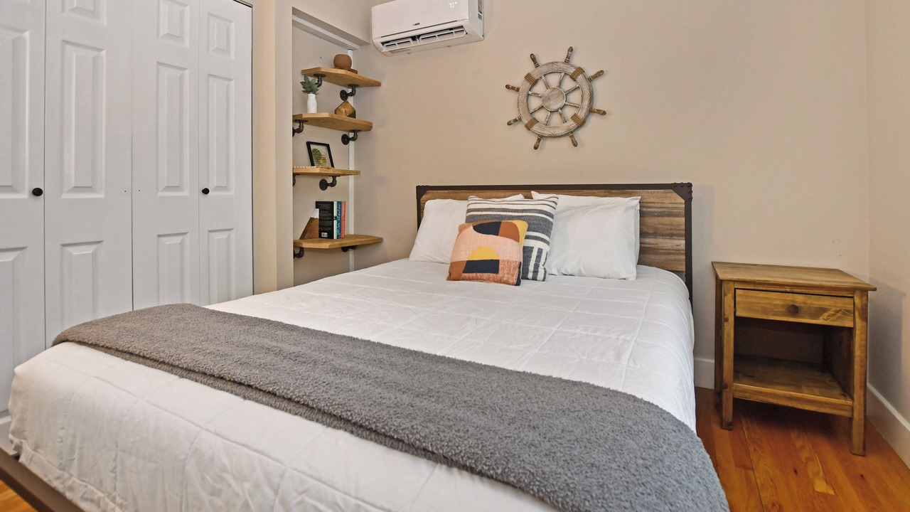 Photo of Bedroom in Lake George