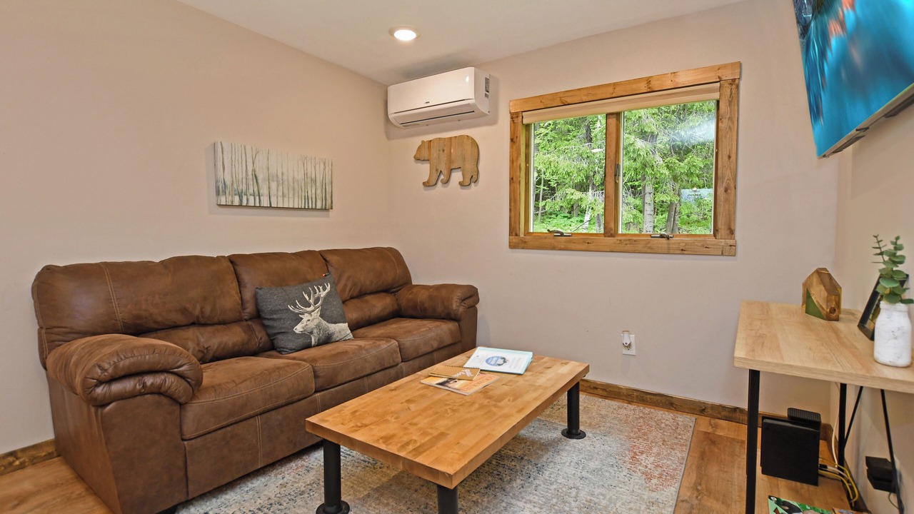 Photo of Livingroom in Lake George