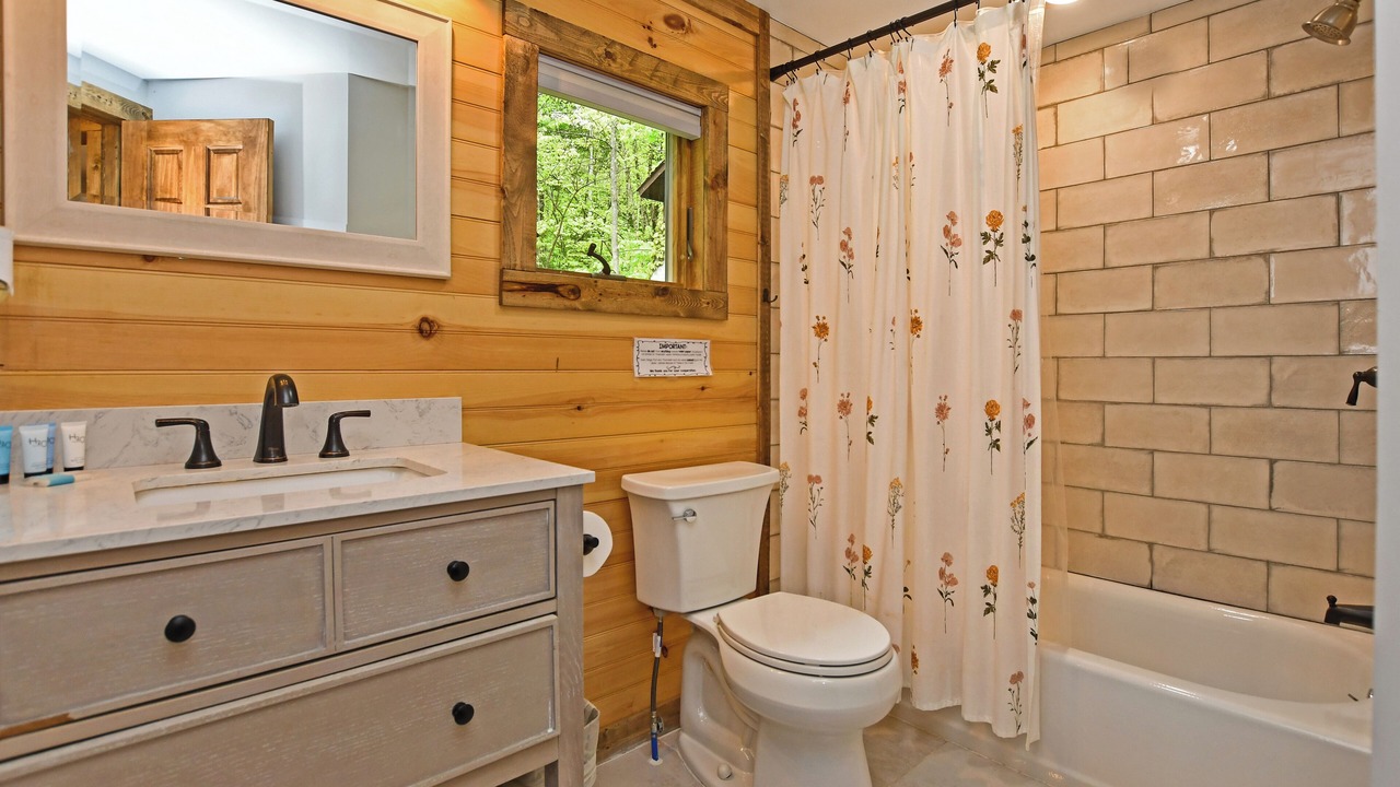 Photo of Bathroom in Lake George
