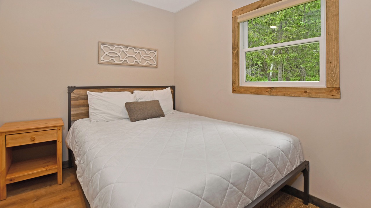 Photo of Bedroom in Lake George