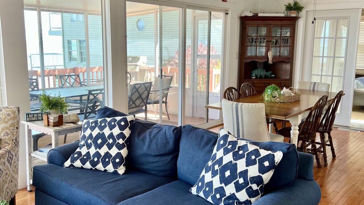 Photo of Livingroom in Geneva-on-the-Lake