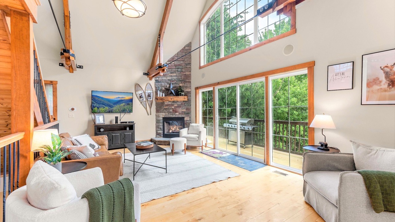 Photo of Livingroom in Ellicottville