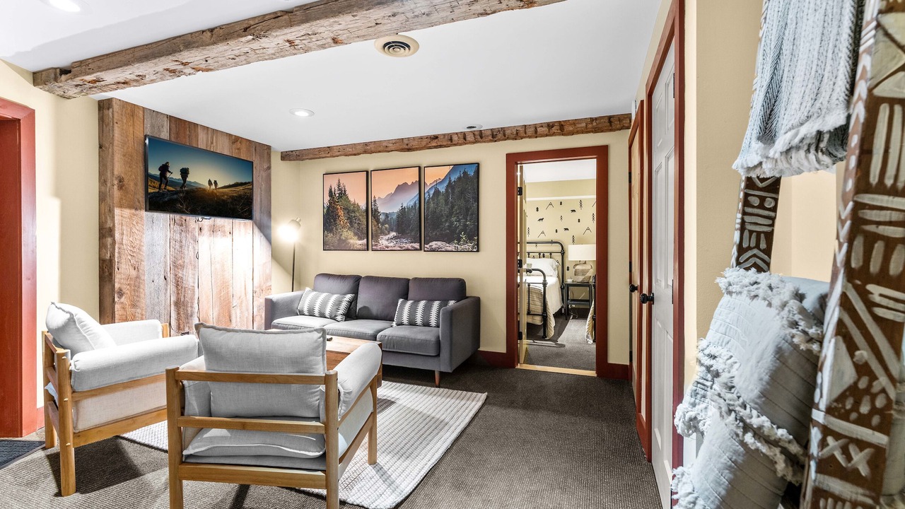 Photo of Livingroom in Ellicottville