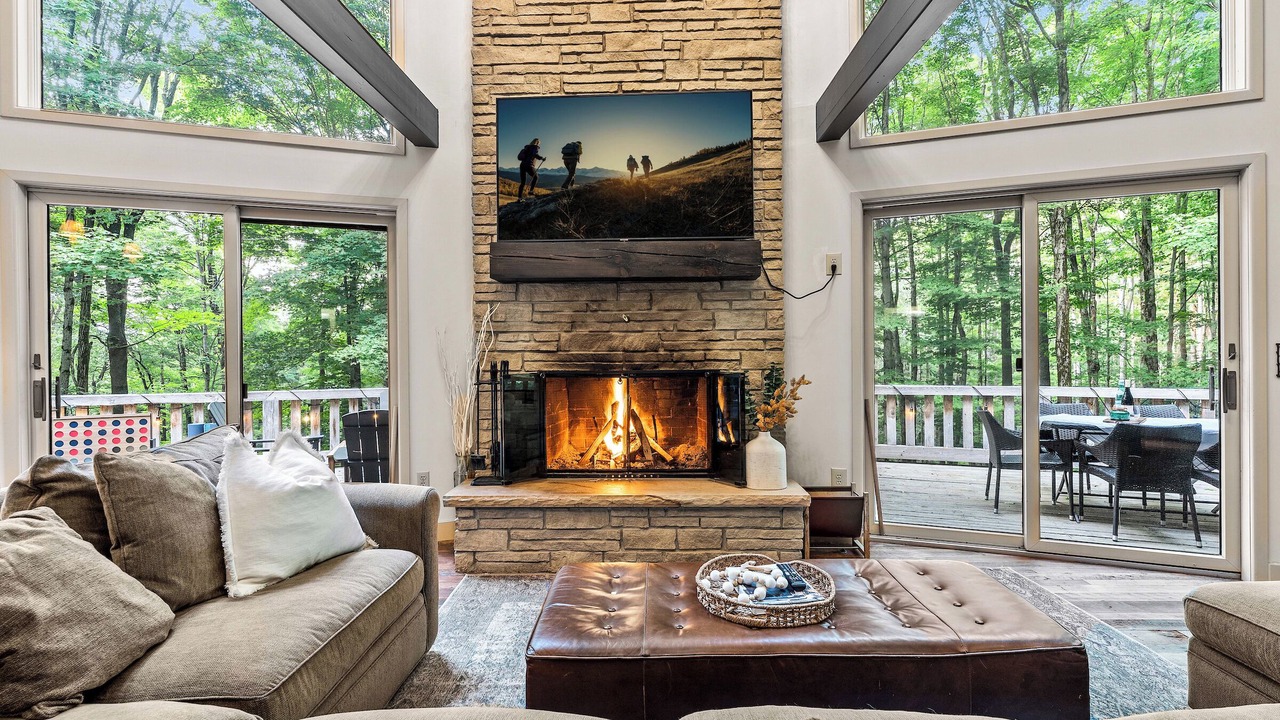 Photo of Livingroom in Ellicottville