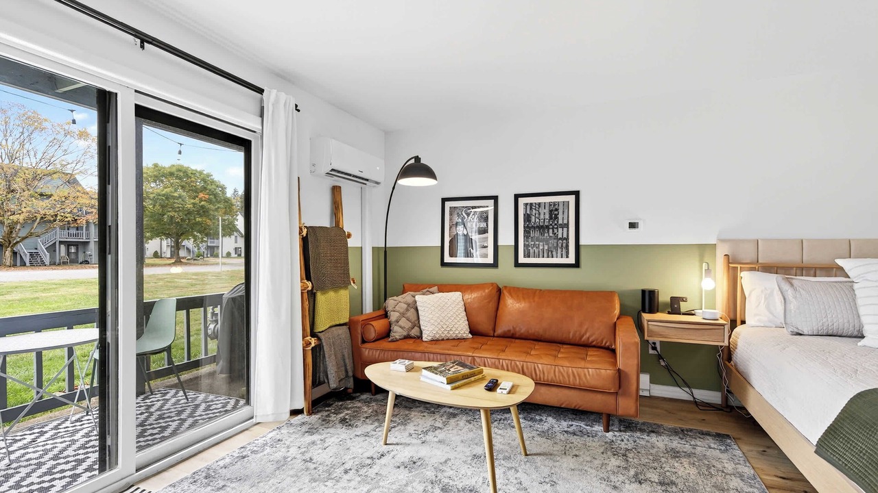 Photo of Livingroom in Ellicottville