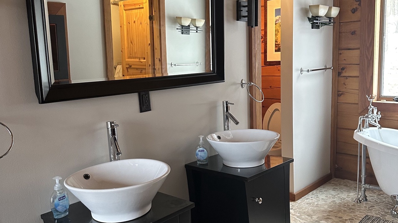 Photo of Bathroom in Ellicottville
