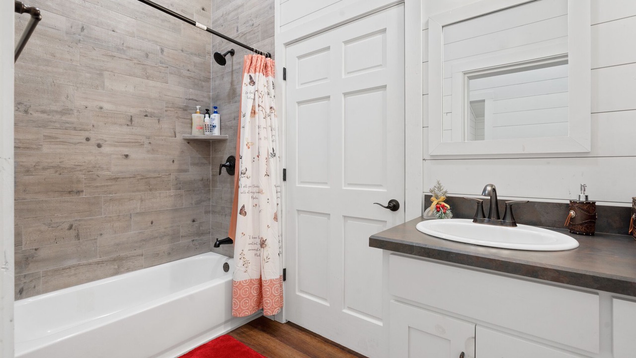 Photo of Bathroom in Cleburne