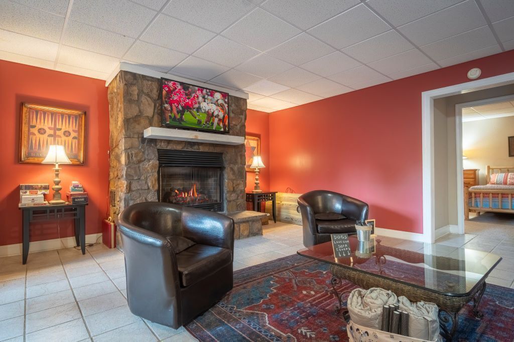 Photo of Livingroom in Clarkesville