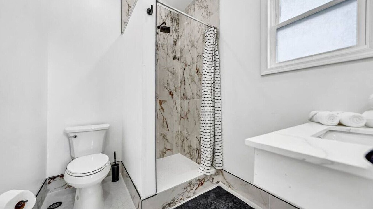 Photo of Bathroom in Front Park
