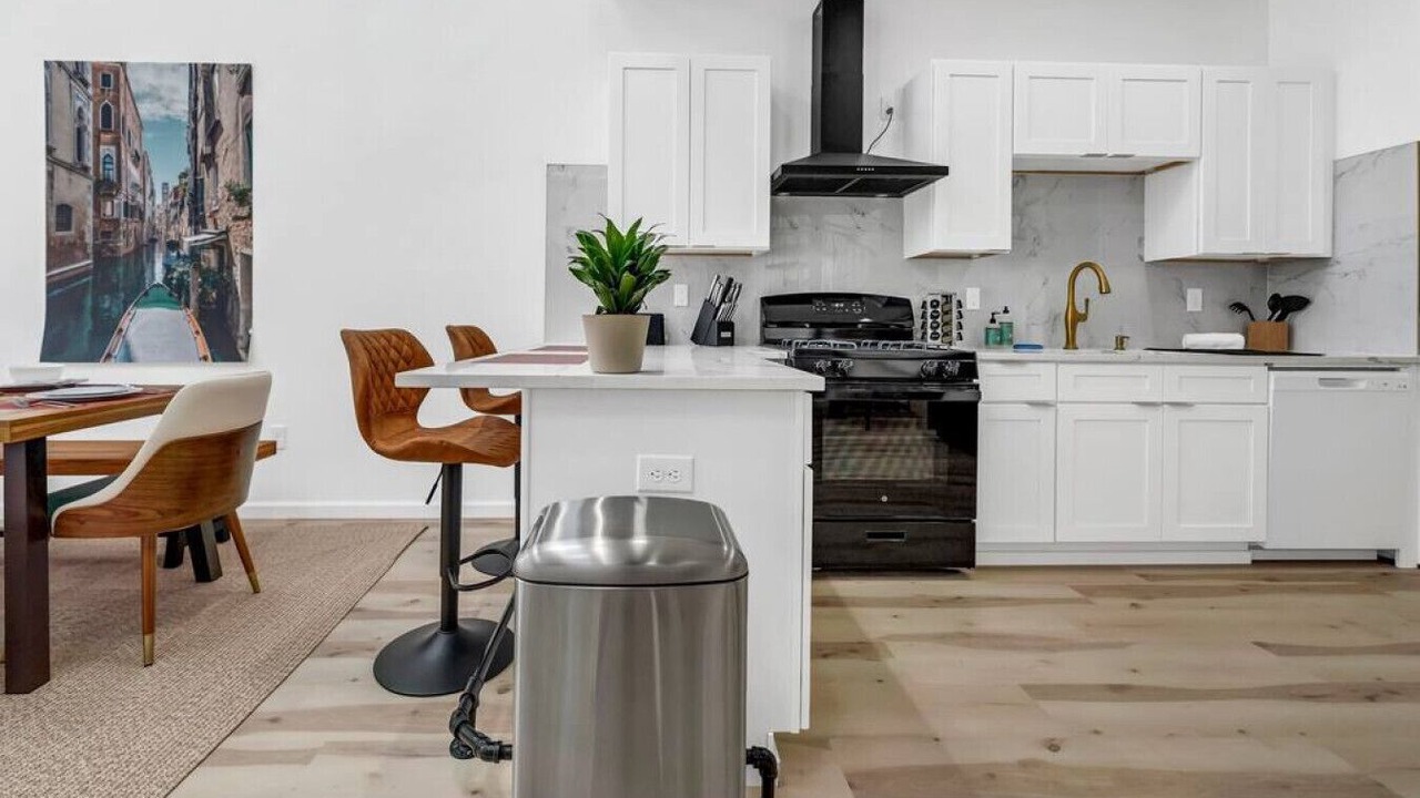 Photo of Kitchen in Front Park