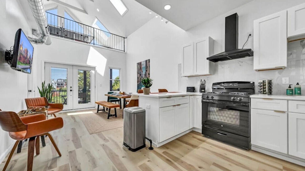 Photo of Kitchen in Front Park