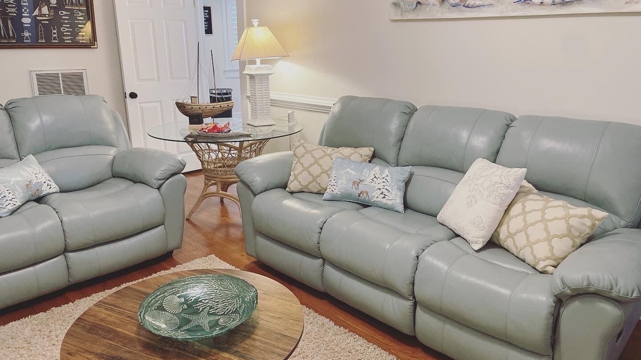 Photo of Livingroom in Deltaville
