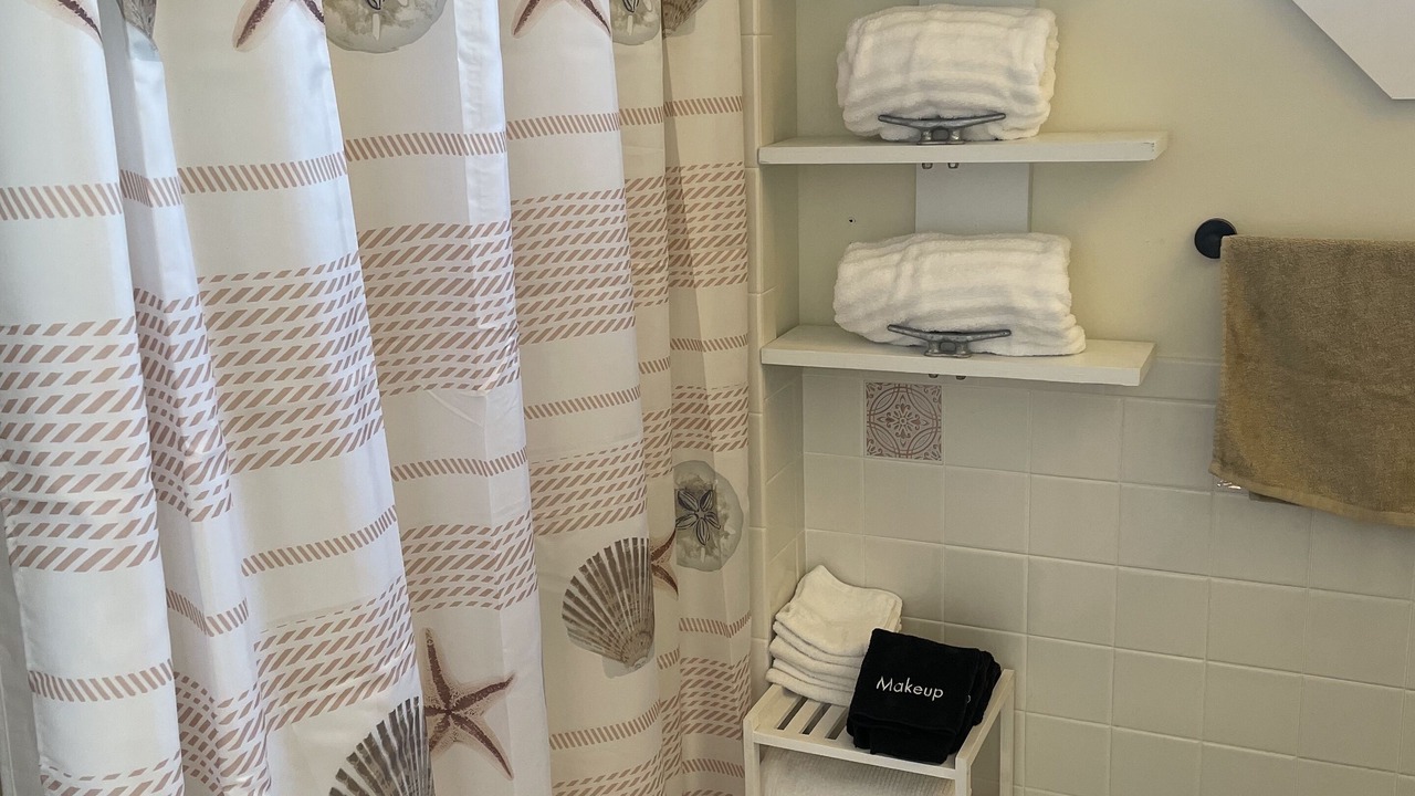 Photo of Bathroom in Deltaville