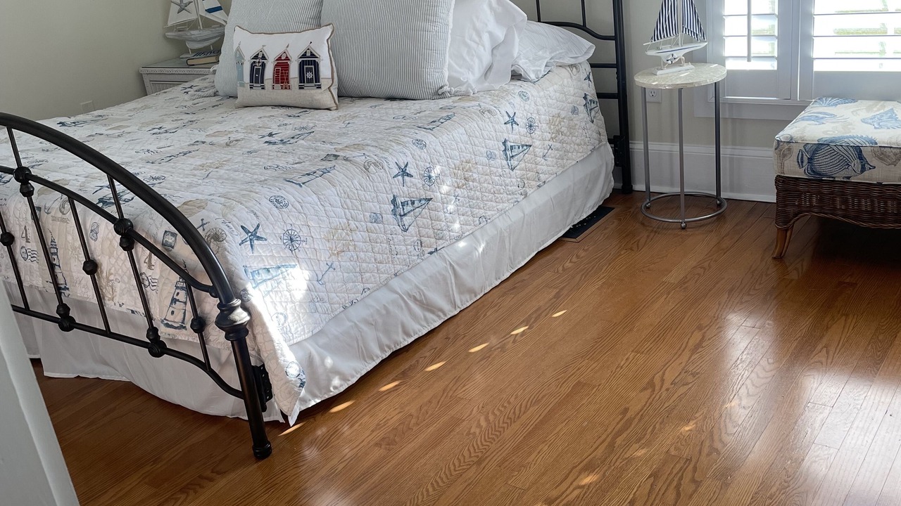 Photo of Bedroom in Deltaville