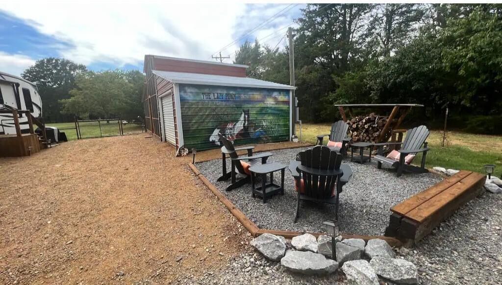Photo of Outdoor in Honey Grove