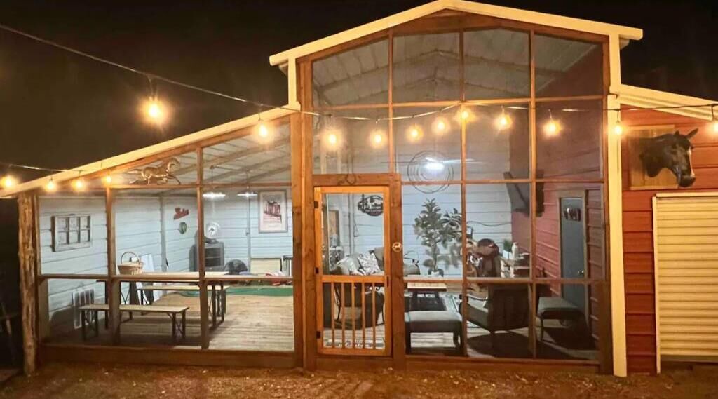 Photo of Outdoor in Honey Grove