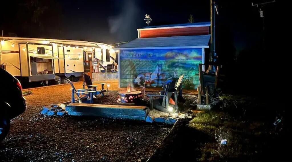 Photo of Outdoor in Honey Grove