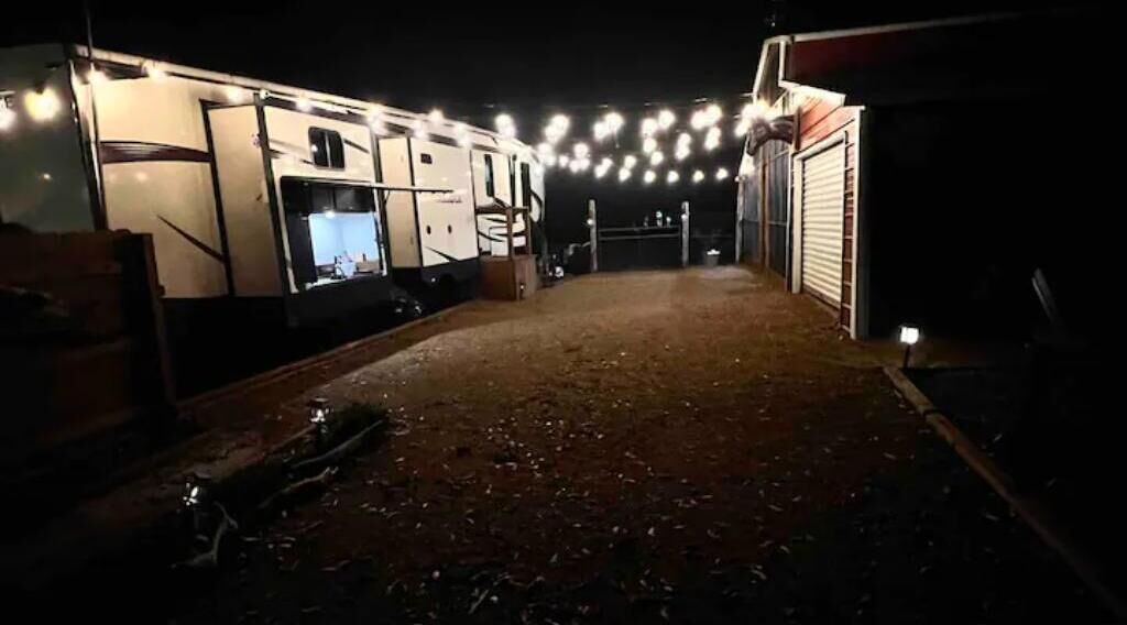 Photo of Outdoor in Honey Grove