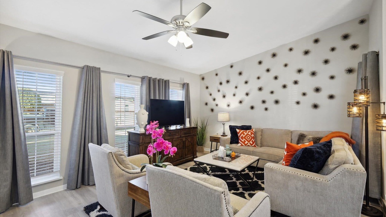 Photo of Livingroom in Garland