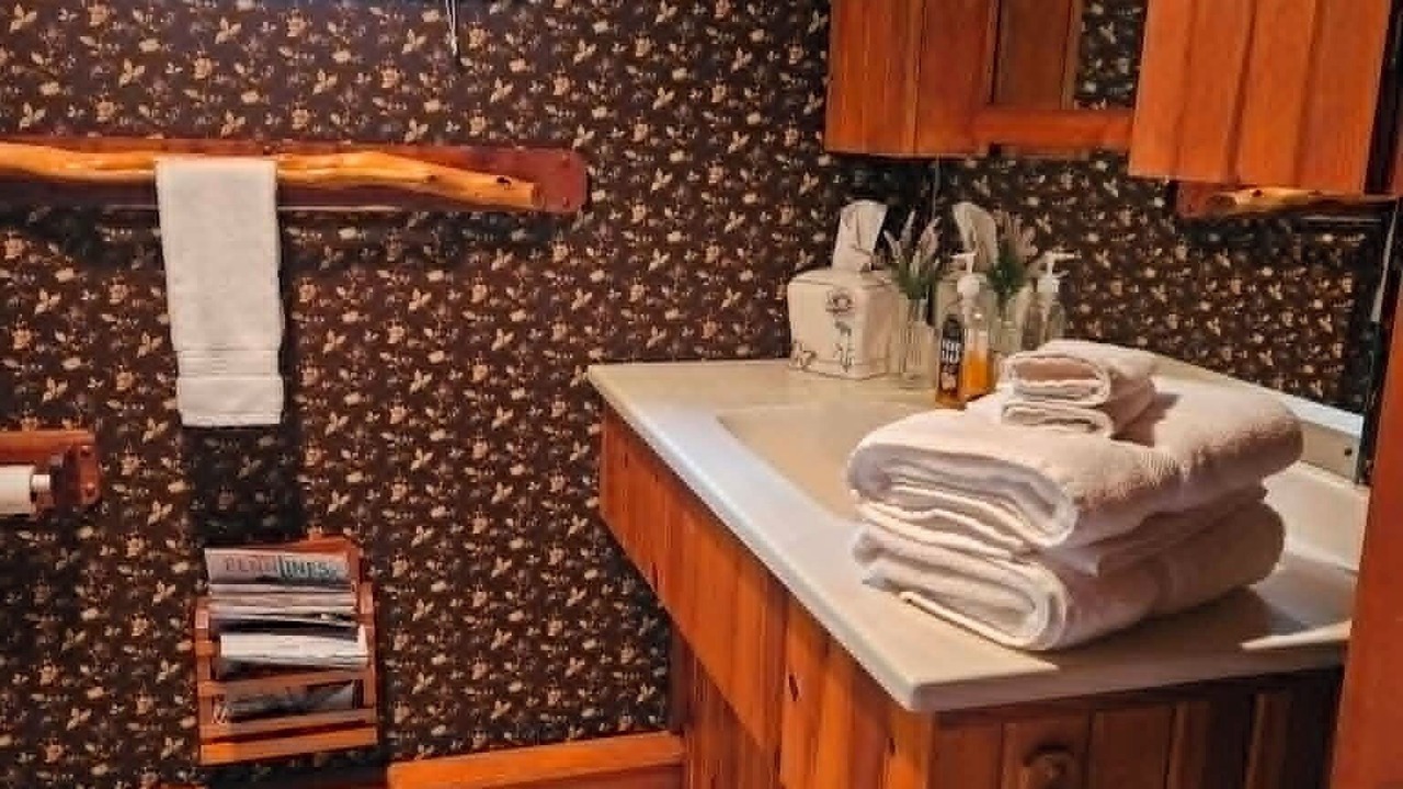 Photo of Bathroom in Russell