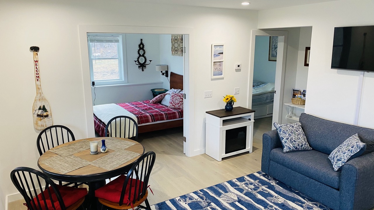 Photo of Livingroom in West Tremont