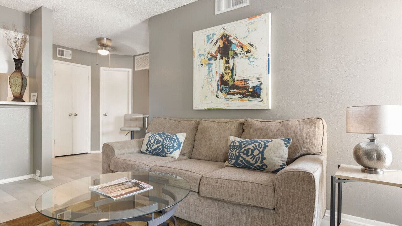 Photo of Livingroom in Park Central