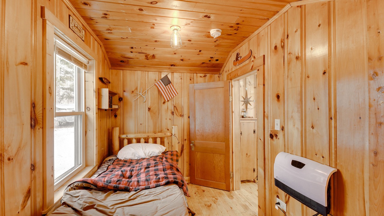 Photo of Bedroom in South Casco