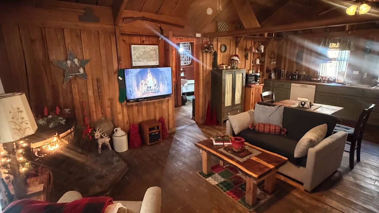 Photo of Livingroom in Robbinsville