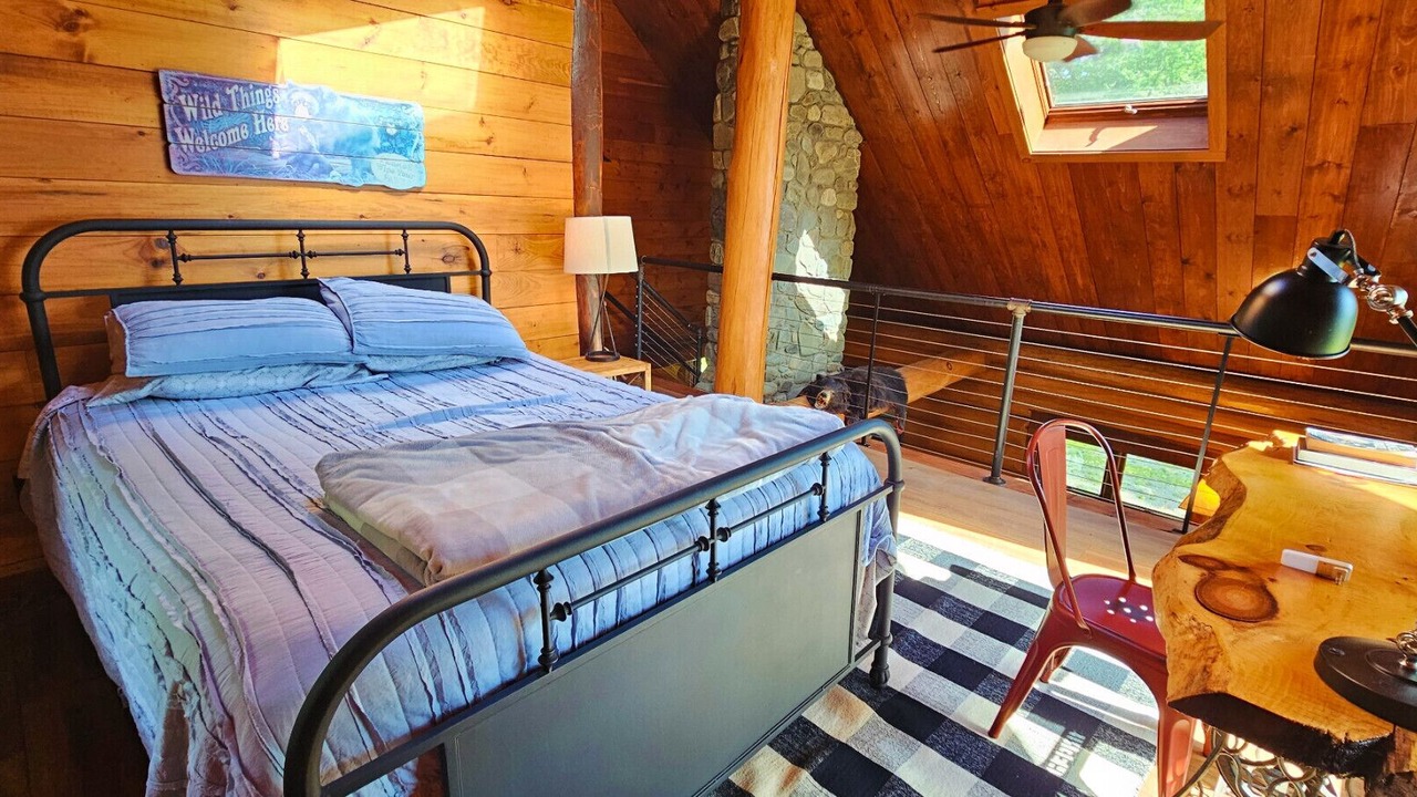 Photo of Bedroom in Rockwood