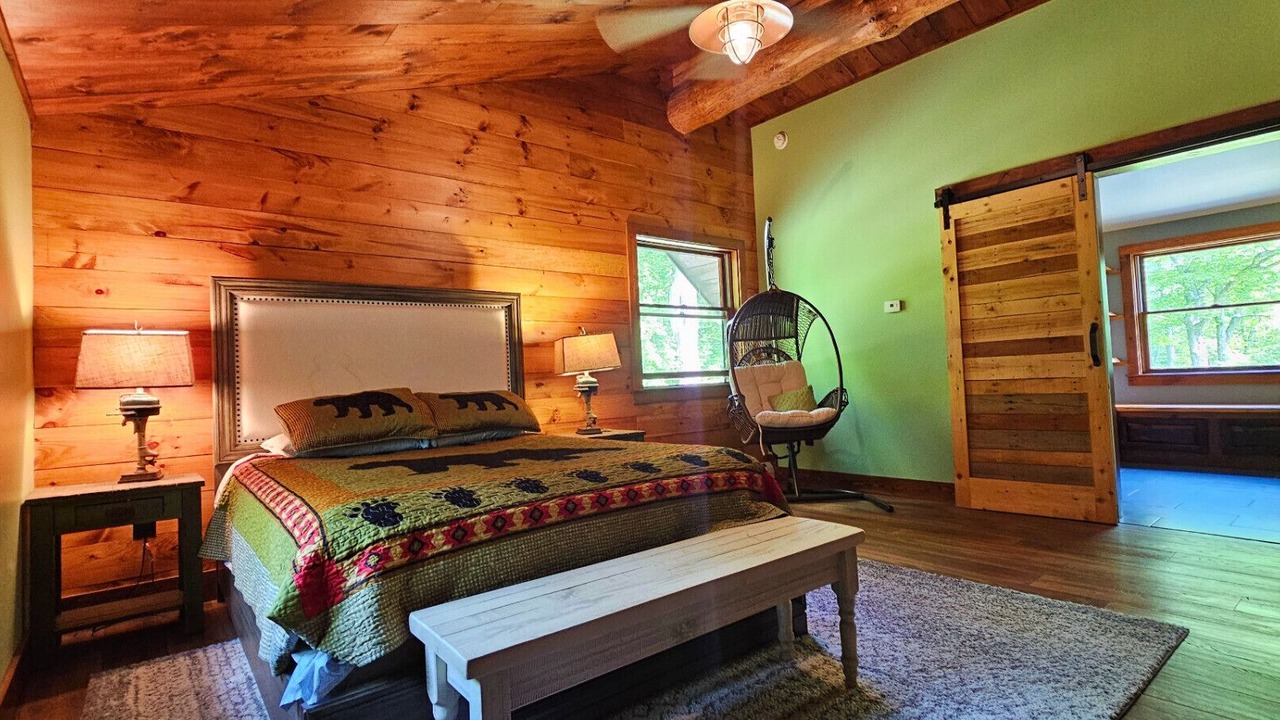 Photo of Bedroom in Rockwood