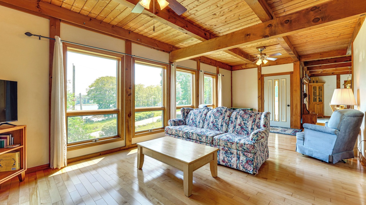 Photo of Bedroom in Isle of Springs