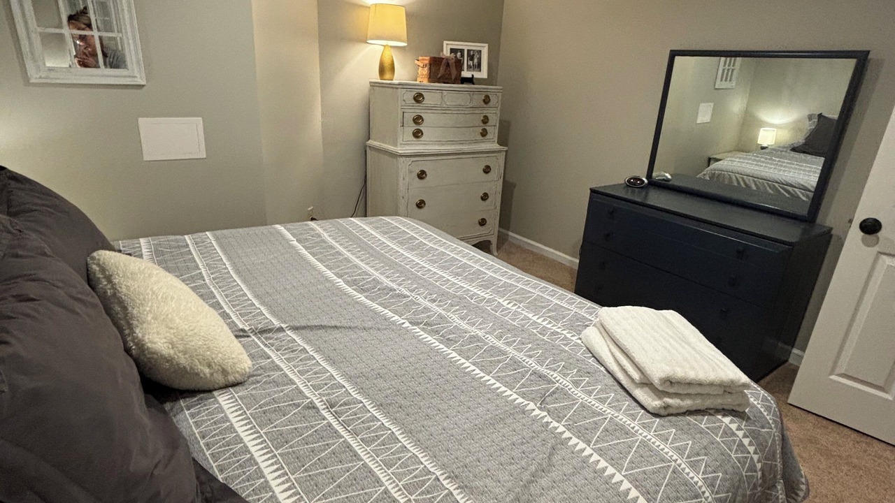 Photo of Bedroom in State College