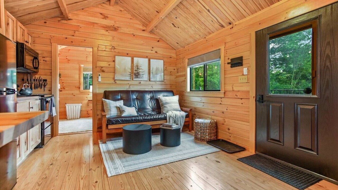 Photo of Livingroom in Shippenville