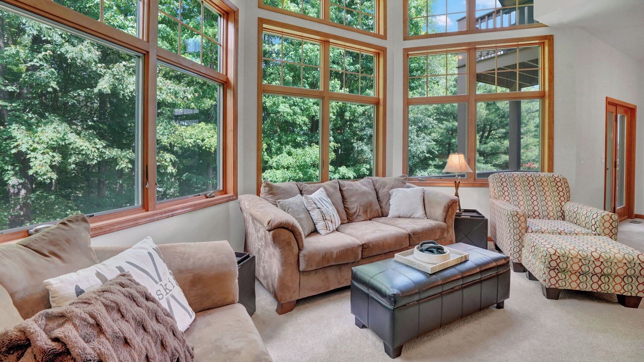 Photo of Livingroom in Ellicottville