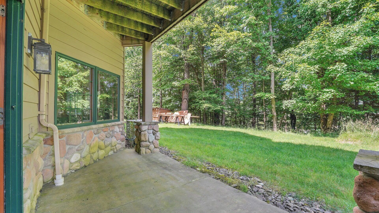 Photo of Patio Balcony in Ellicottville