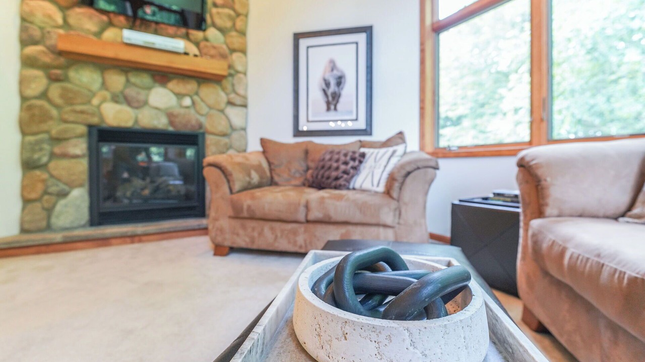 Photo of Livingroom in Ellicottville