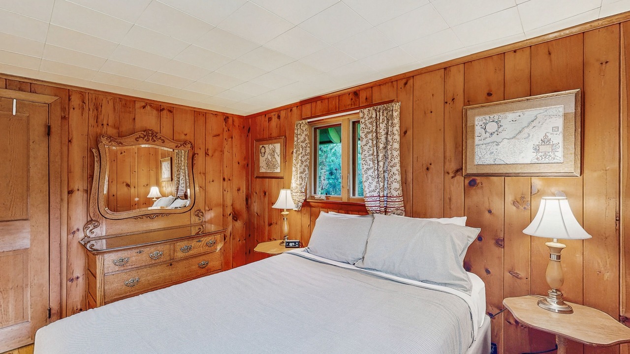 Photo of Bedroom in Owls Head